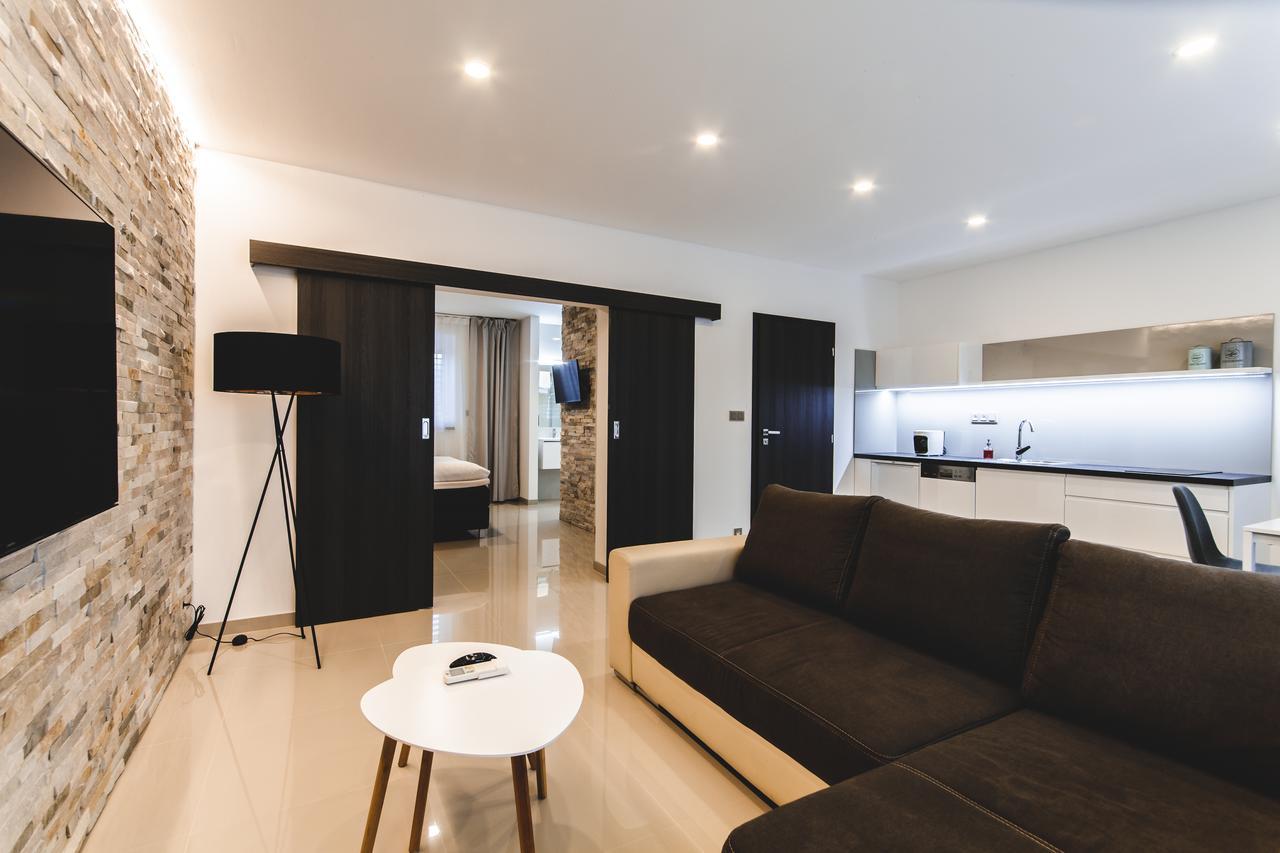 Silesia Residence Ostrava Extérieur photo A modern apartment