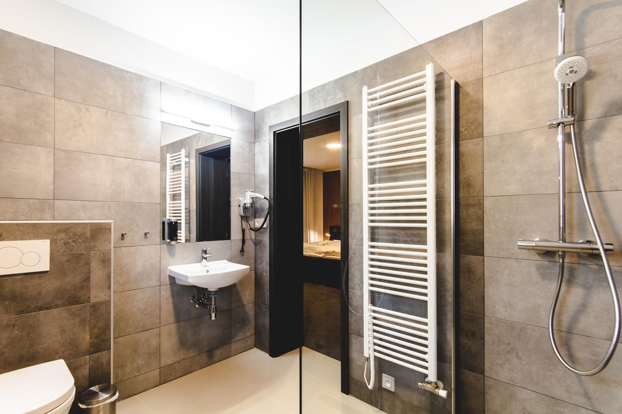 Silesia Residence Ostrava Extérieur photo A heated towel rail