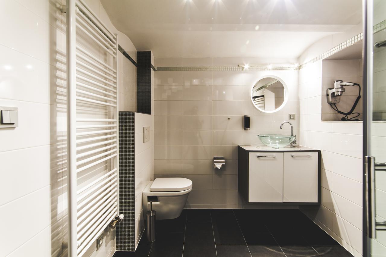 Silesia Residence Ostrava Extérieur photo Bathroom